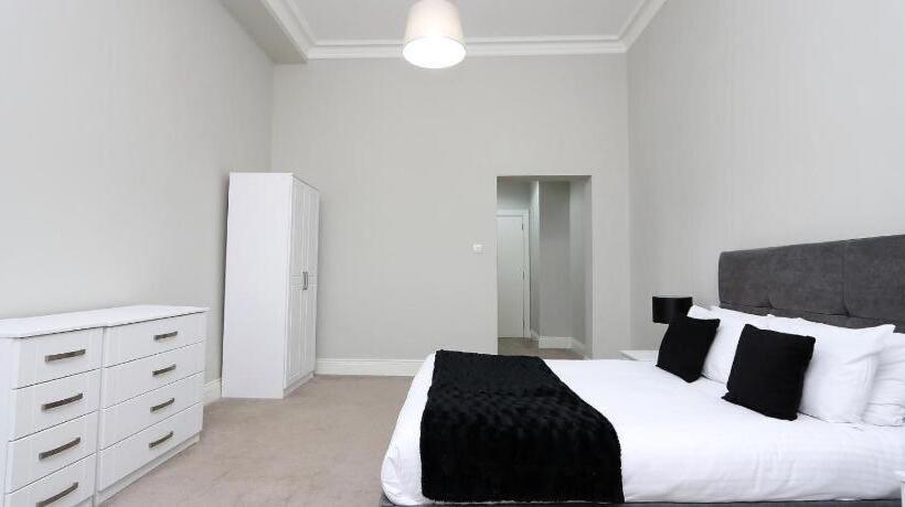 Dreamhouse Apartments Glasgow St Vincent Street