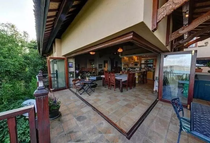 ホテル Bali At Scenic Haven Lodge In Hartbeespoort