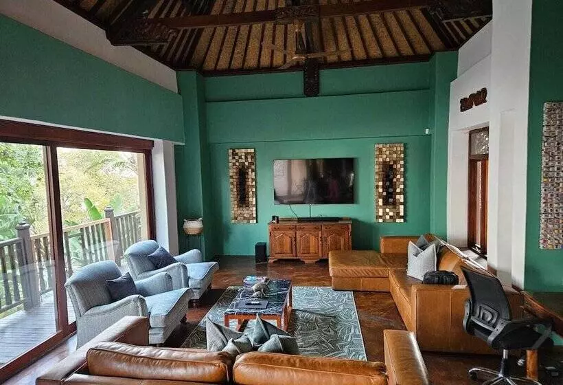 ホテル Bali At Scenic Haven Lodge In Hartbeespoort