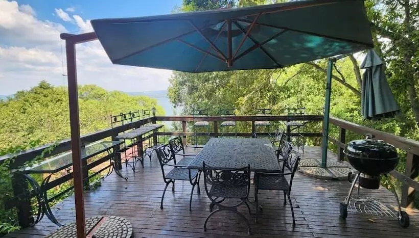 ホテル Bali At Scenic Haven Lodge In Hartbeespoort