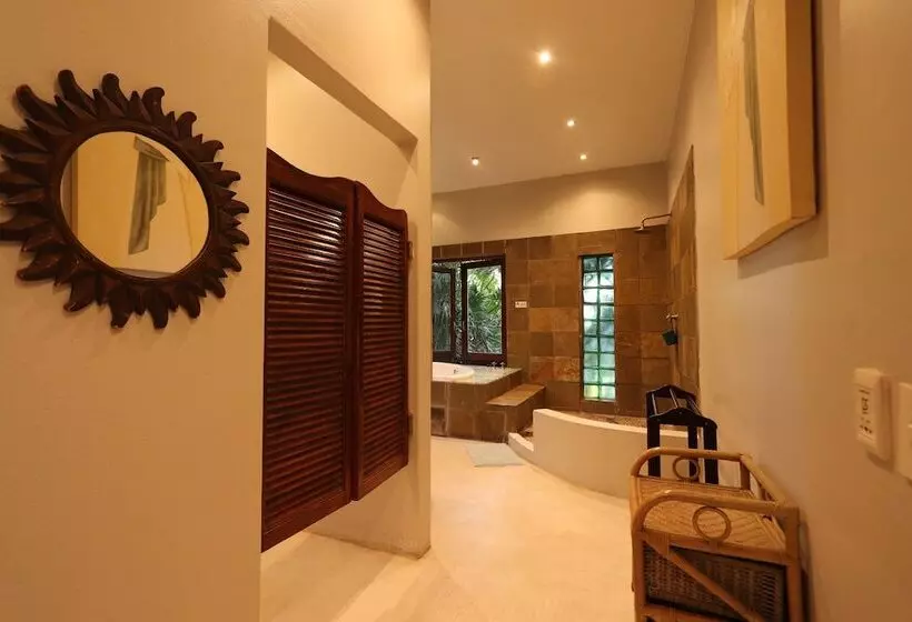ホテル Bali At Scenic Haven Lodge In Hartbeespoort