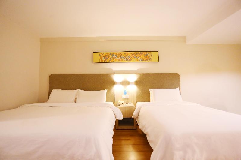 Hotel Hanting Nanchang Bayi Square Fuzhou Road