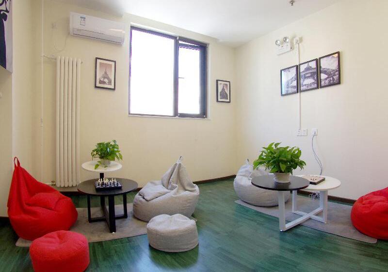 هتل Ibis Beijing Tiantandongmen Metro Station