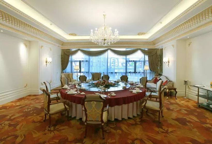 Hotelli Nantong Jinshi International