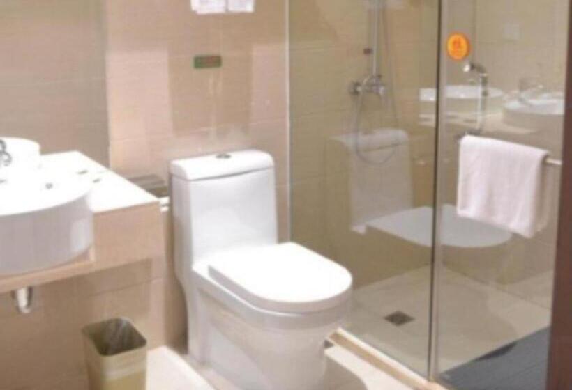 Отель Nanning Hawks Holiday