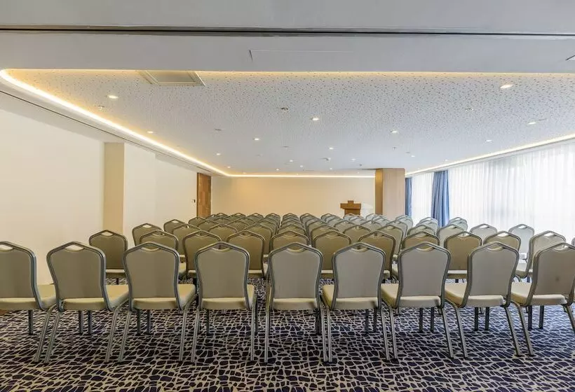 Nearport Hotel Sabiha Gokcen Airport