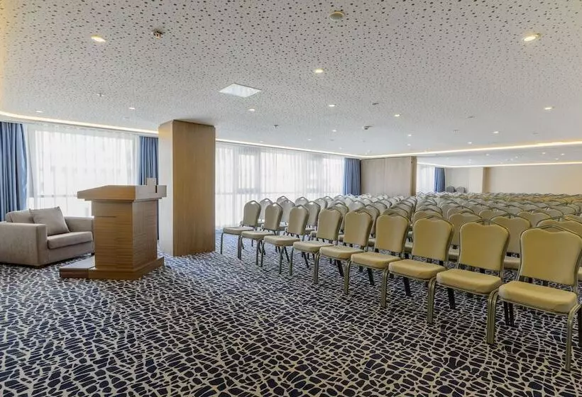 Nearport Hotel Sabiha Gokcen Airport