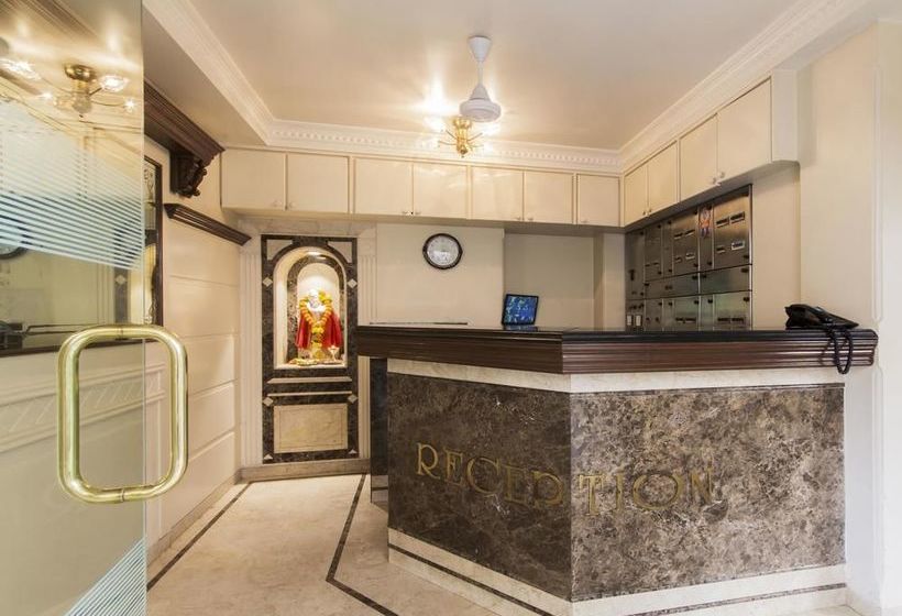 Fotos del hotel Oyo Premium Sion Railway Station:  9