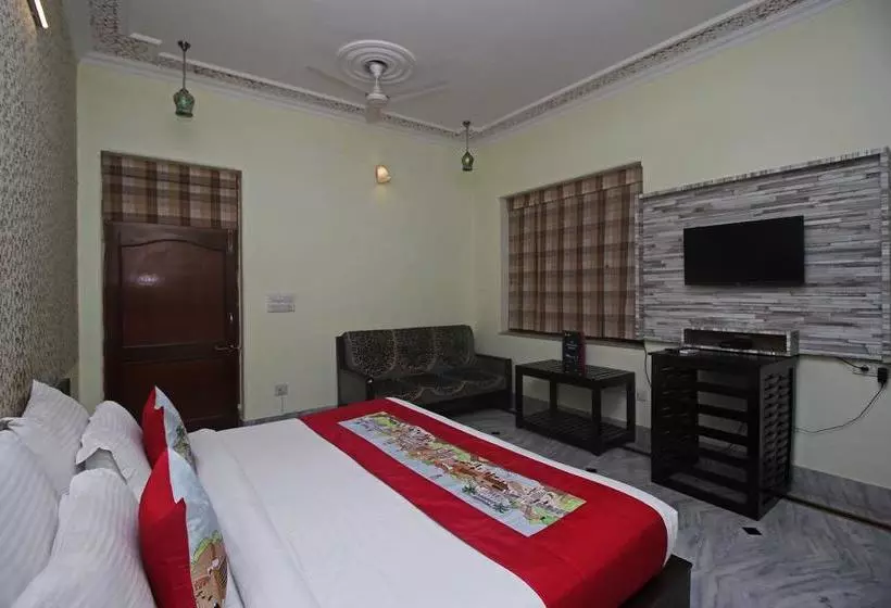 هتل Oyo Rooms Vaishali Nagar Sanskar School Road