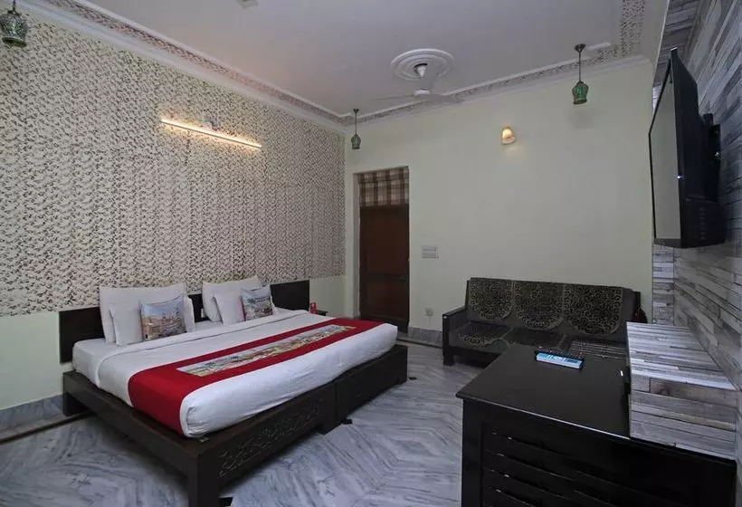 هتل Oyo Rooms Vaishali Nagar Sanskar School Road