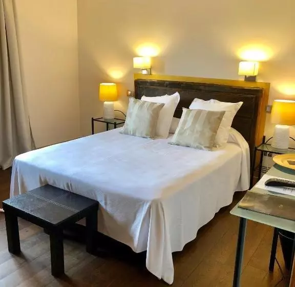 Hotelli Palacio De Arce