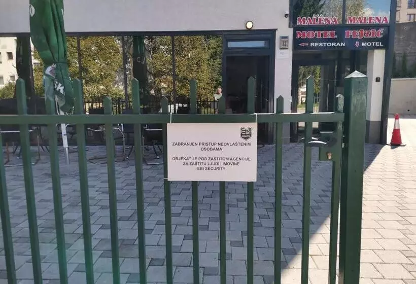 تختخواب و صبحانه Malena