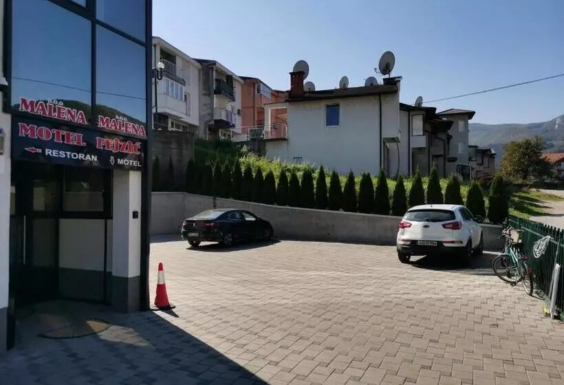 تختخواب و صبحانه Malena