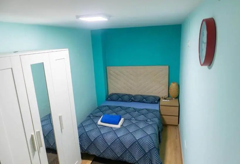 تختخواب و صبحانه Room As A Service   El Mejor En El Centro De Malaga
