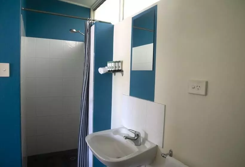 Nightcap At Marine Hotel Cardwell