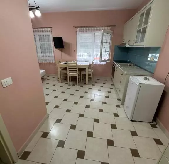 ペンション A&a House