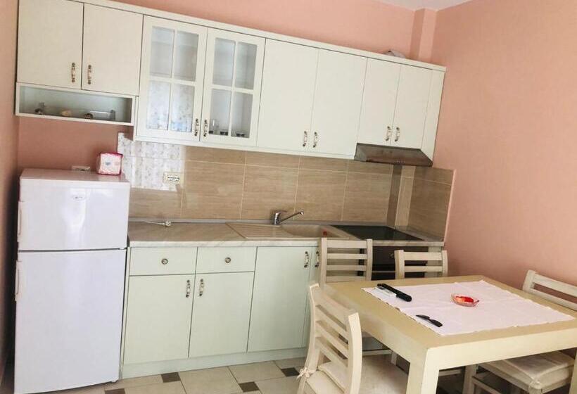 پانسیون A&a House