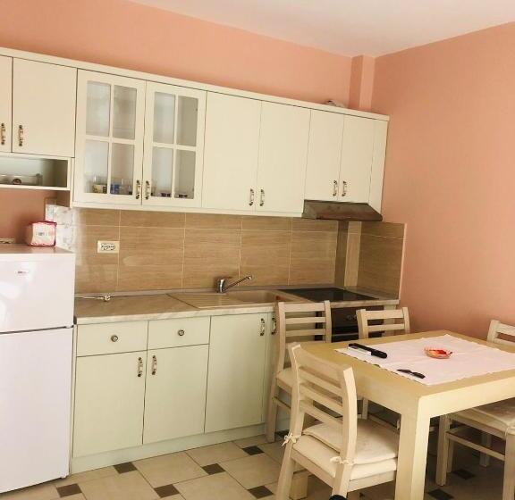 پانسیون A&a House