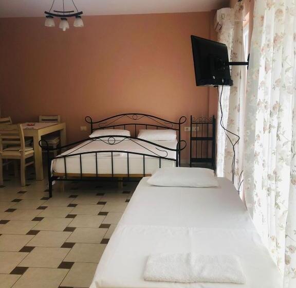 پانسیون A&a House