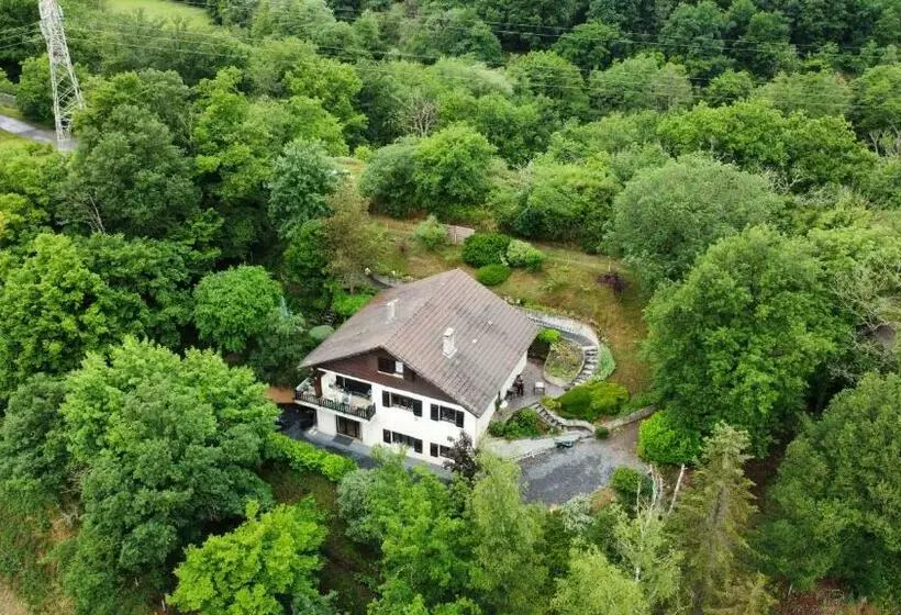 Majatalo Camp Paradis