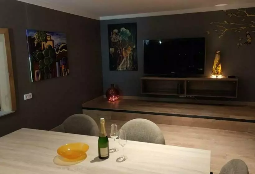 Majatalo Camp Paradis