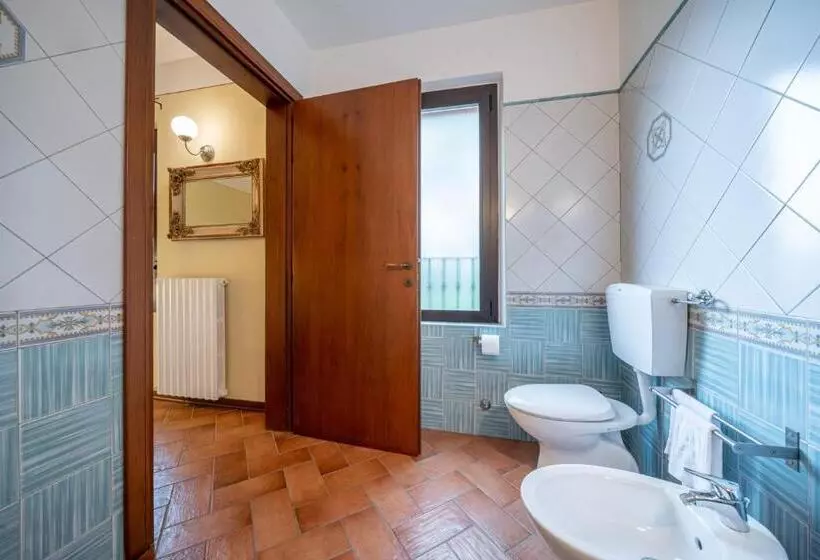 پانسیون Casello A1, Modena Sud   Villa Aurora Charming Rooms