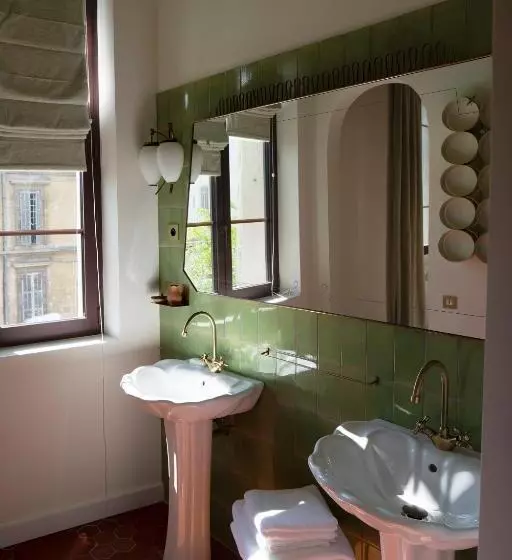 ベッドアンドブレックファースト Les Chambres De La Releve