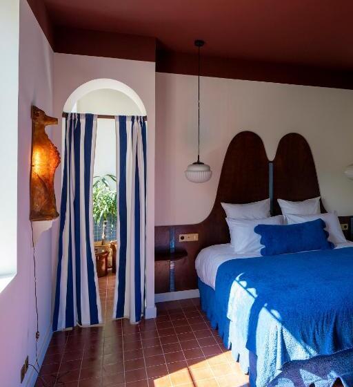 تختخواب و صبحانه Les Chambres De La Releve