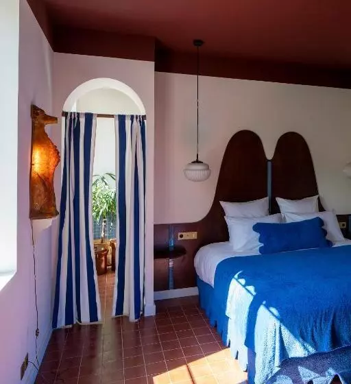 ベッドアンドブレックファースト Les Chambres De La Releve