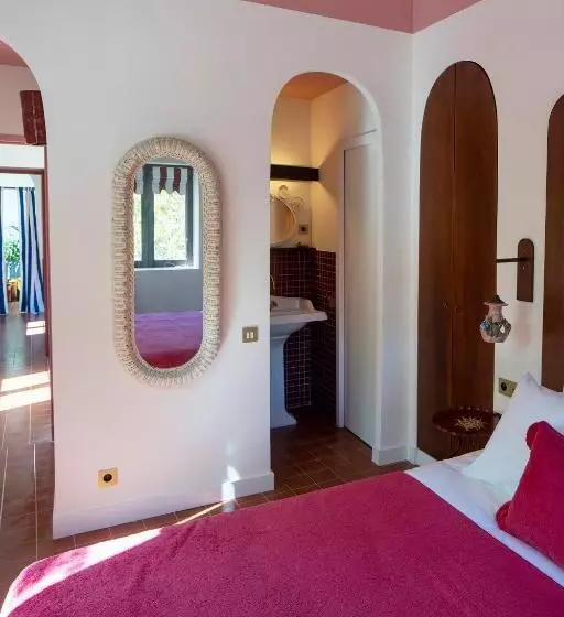 ベッドアンドブレックファースト Les Chambres De La Releve