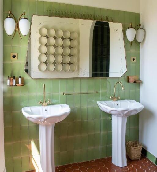 تختخواب و صبحانه Les Chambres De La Releve