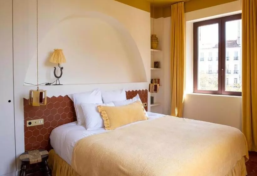 ベッドアンドブレックファースト Les Chambres De La Releve