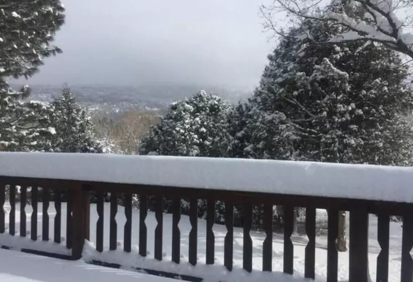 Country Sunshine Bed And Breakfast