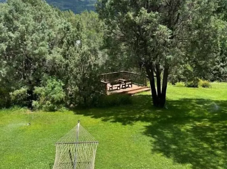 Country Sunshine Bed And Breakfast