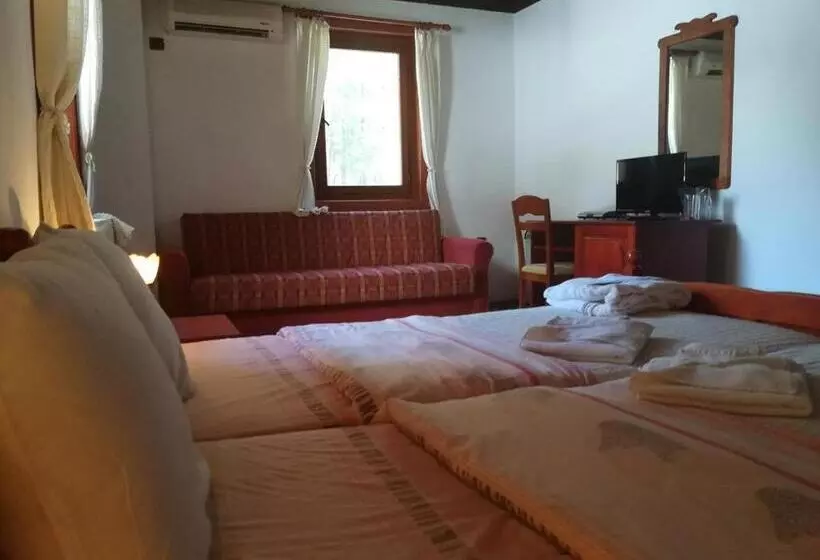 ホテル комплекс щастливците