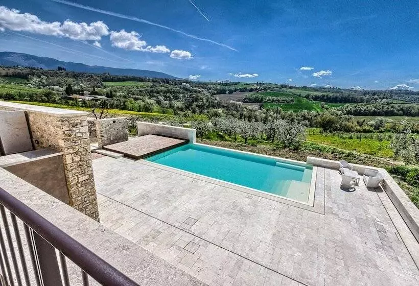 Hotelli Agriturismo Colli Martani