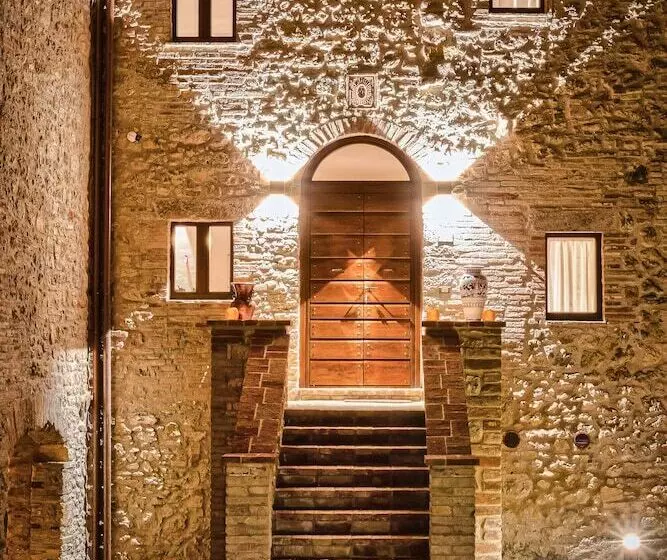 Hotelli Agriturismo Colli Martani