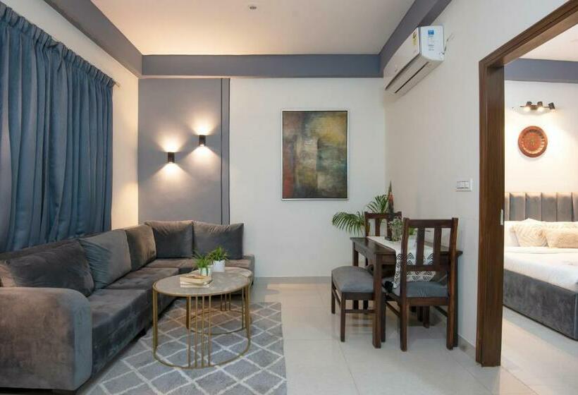 호텔 Serviced Apartment Near Medanta By Bedchambers
