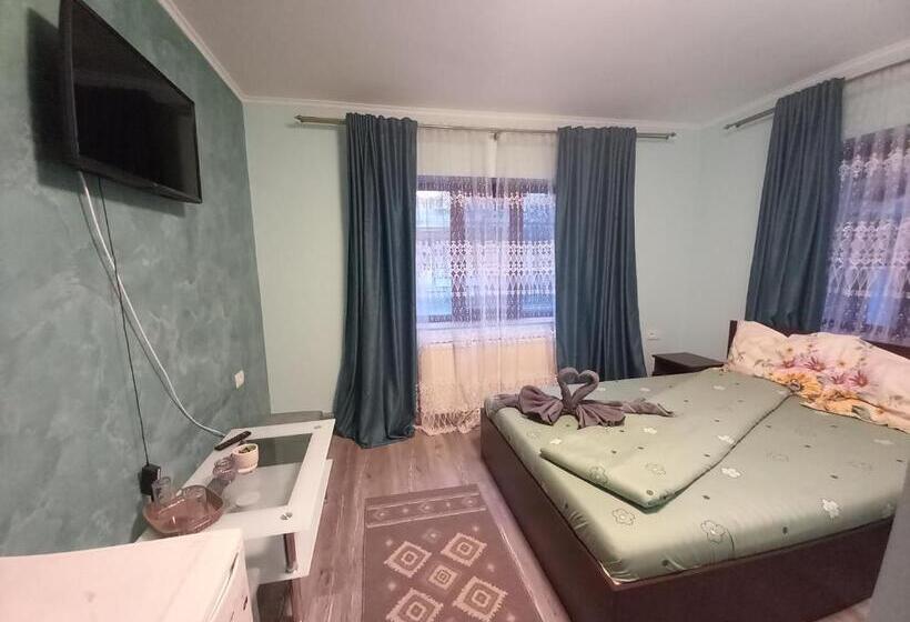 ペンション Casa Peneșel