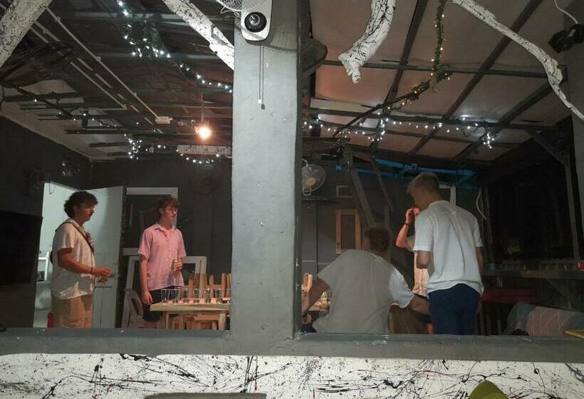 فندق صغير Dormsin Social