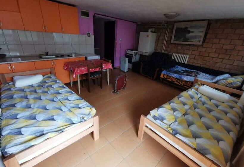 تختخواب و صبحانه 和平旅馆