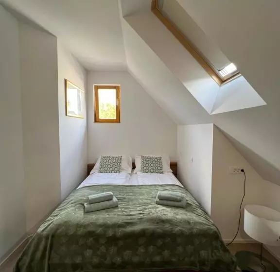 تختخواب و صبحانه Slovenian House Vida