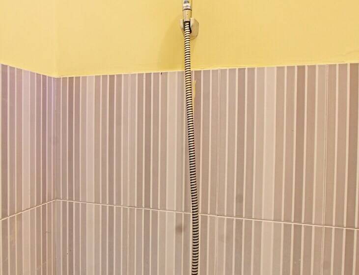 בית מלון כפרי Oyo 92624 Stone Homestay