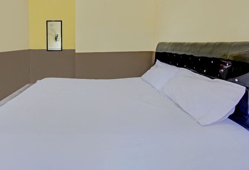 בית מלון כפרי Oyo 92624 Stone Homestay