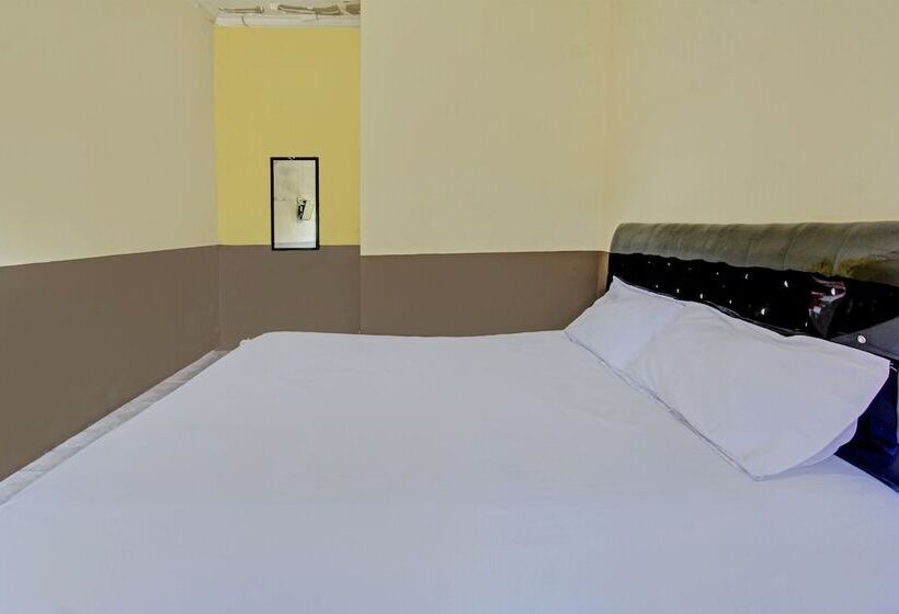 בית מלון כפרי Oyo 92624 Stone Homestay