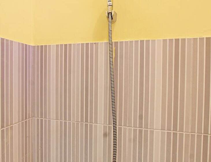 בית מלון כפרי Oyo 92624 Stone Homestay