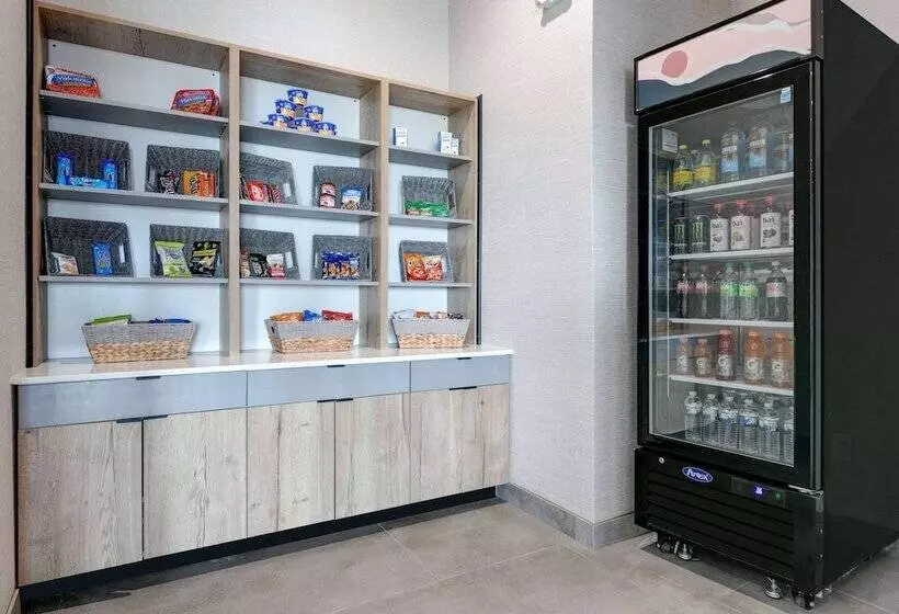 Hotelli The Elm, A Ramada By Wyndham