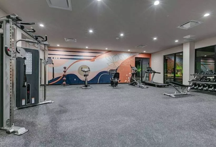 Hotelli The Elm, A Ramada By Wyndham