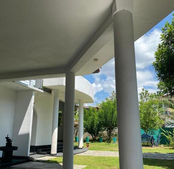 Отель White Win Villa