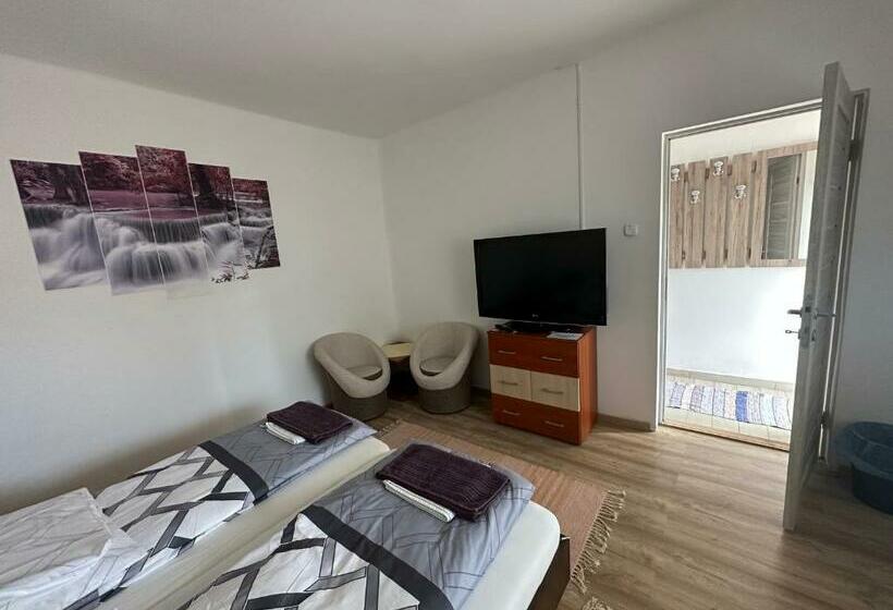 بنسيون Fortuna Vendégház